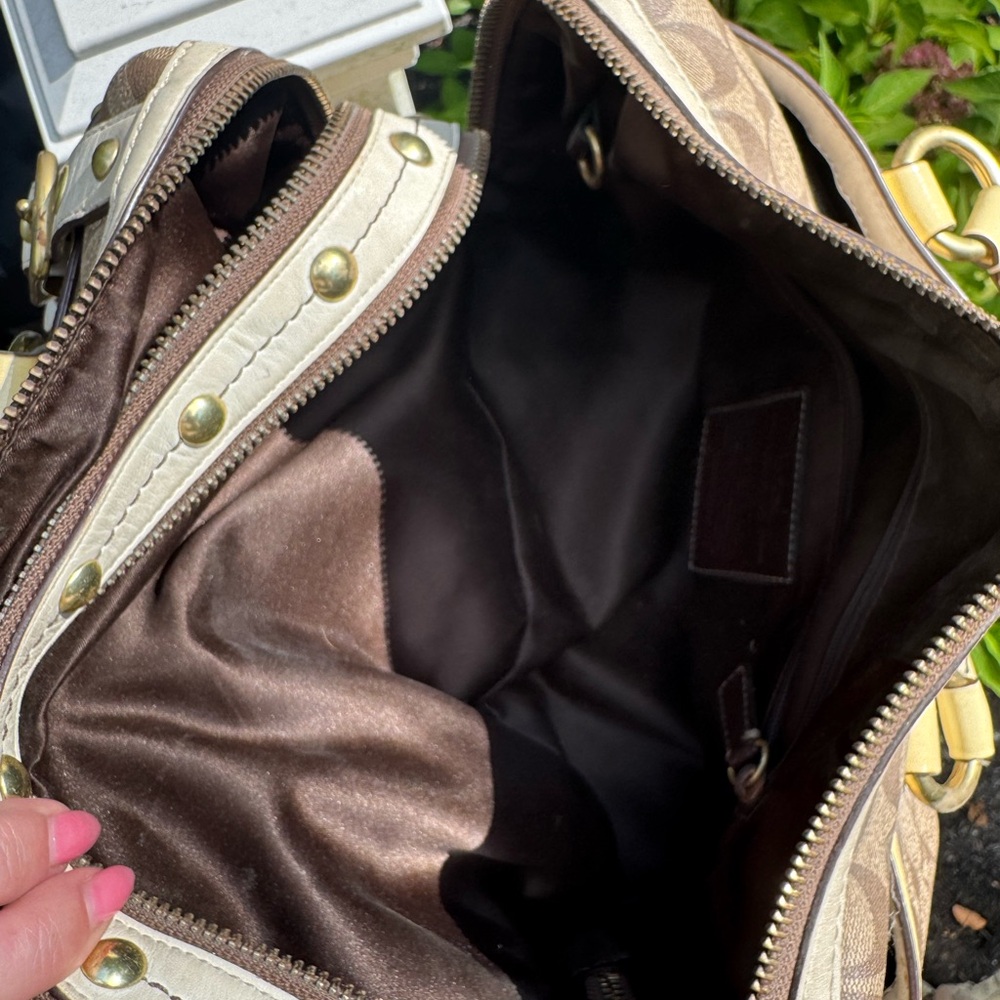 Coach Tan and Cream Signature Satchel - Picture 11 of 12